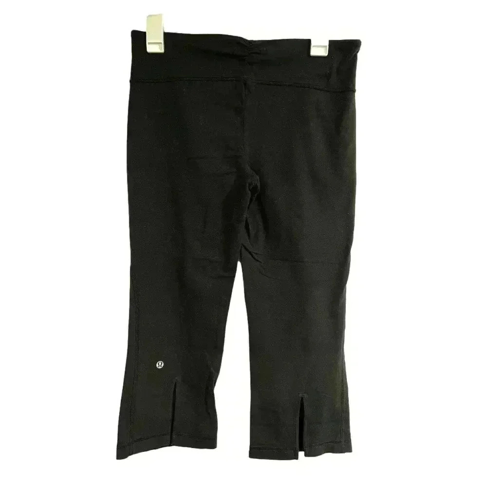 Lululemon size 8 cropped wide leg pants